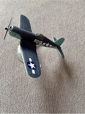 WWII US NAVY FIGHTER AIRPLANE-Diecast Metal/Adult Collector. Pristine Condition!